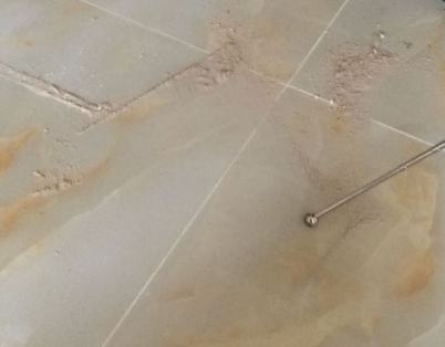 高平瓷砖空鼓维修公司分享粘合剂选择不当在瓷砖铺贴过程中可能导致以下问题